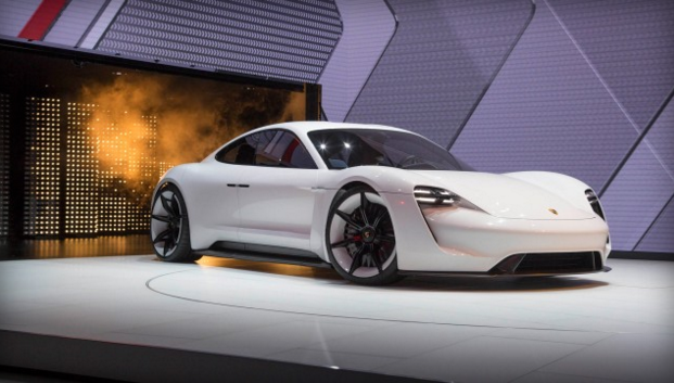 Porsche va produce propriul autovehicul 100% electric